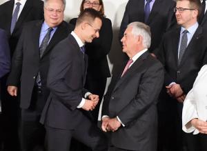 Szijjártó Péter és Rex Tillerson