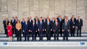 NATO-külügyminiszteri értekezlet dec. 4-5.